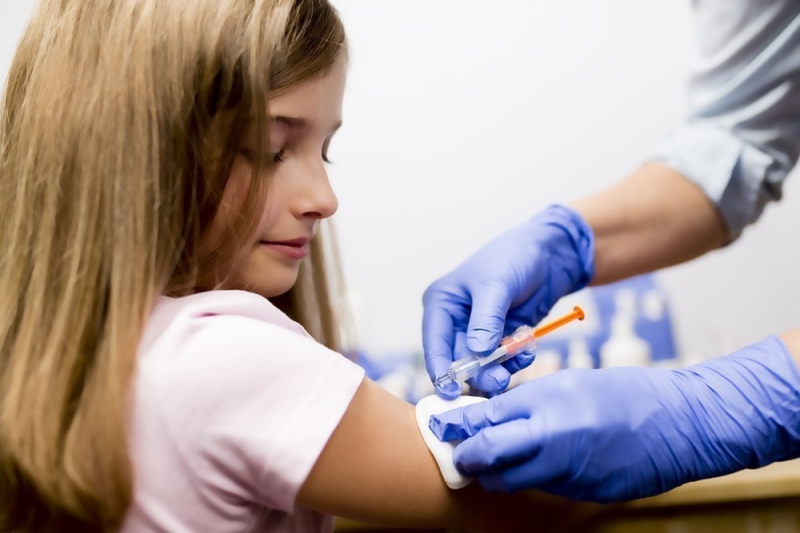 Какая вакцина спасет вашего ребенка от гриппа в этом сезоне?