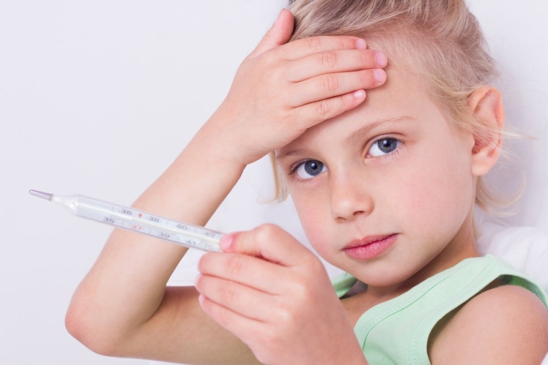 Свинка у детей: лучше переболеть или сделать прививку?