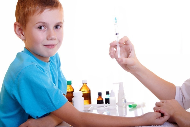 Прививки детям: дать согласие или подписать отказ?
