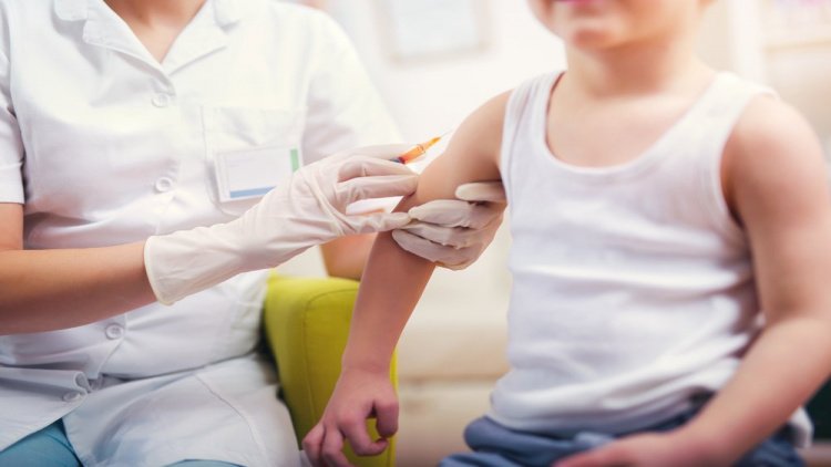 Прививка от дифтерии: детям и взрослым